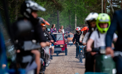 Brauciens uz upi. Foto: Aija Valtmane95