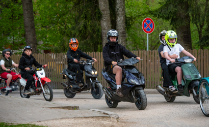 Brauciens uz upi. Foto: Aija Valtmane106