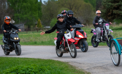 Brauciens uz upi. Foto: Aija Valtmane113